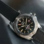 Premium Replica Uhr Breitling Avenger V17310101B1W1 Schwarz mit Textil-Kautschukband 44 mm