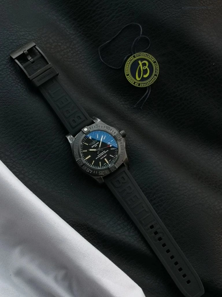 Premium Replica Uhr Breitling Avenger V17310101B1W1 Schwarz mit Textil-Kautschukband 44 mm