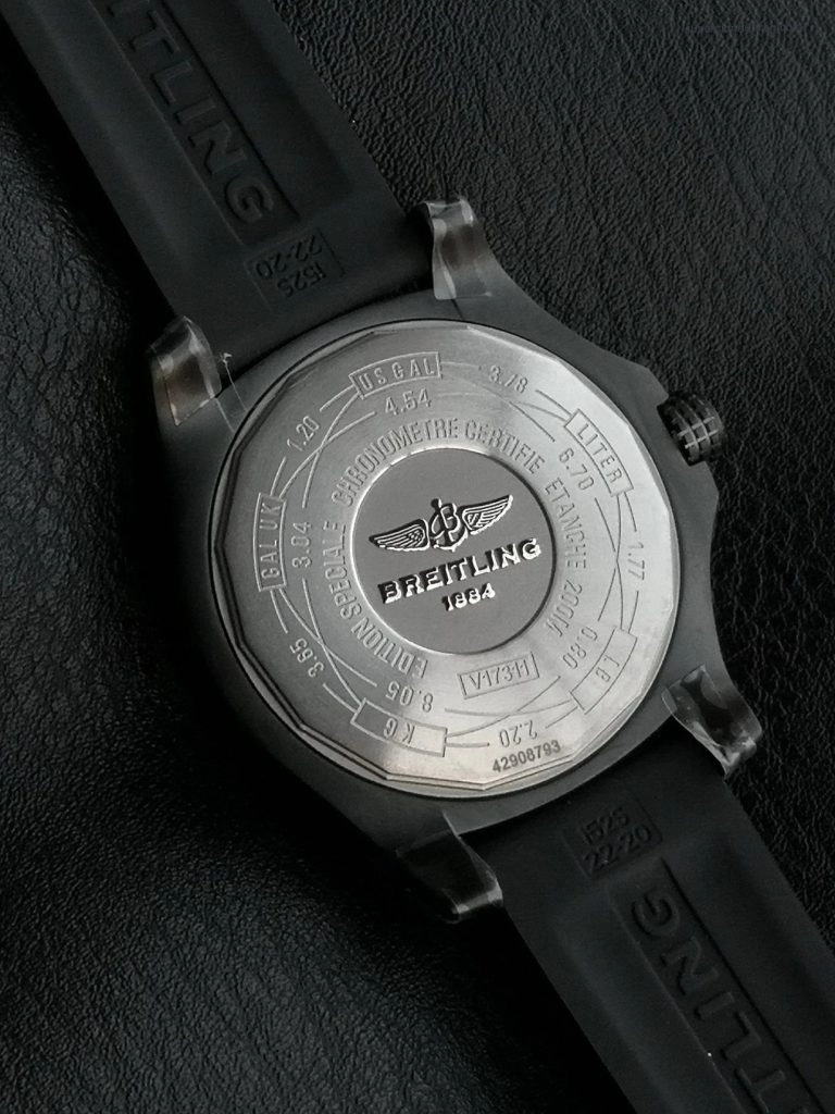 Premium Replica Uhr Breitling Avenger V17310101B1W1 Schwarz mit Textil-Kautschukband 44 mm