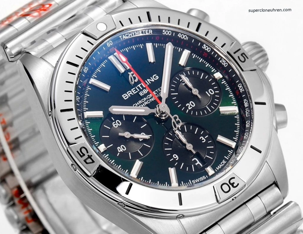 Premium Replica Uhr Breitling Chronomat AB01343A1L1A1 Bentley Edition mit grünem Zifferblatt und Rouleaux-Armband 42 mm