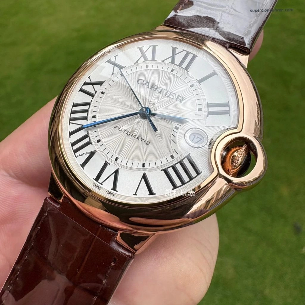 Premium Replica Uhr Cartier Ballon Bleu WGBB0017 Roségold mit blauen Zeigern 42mm