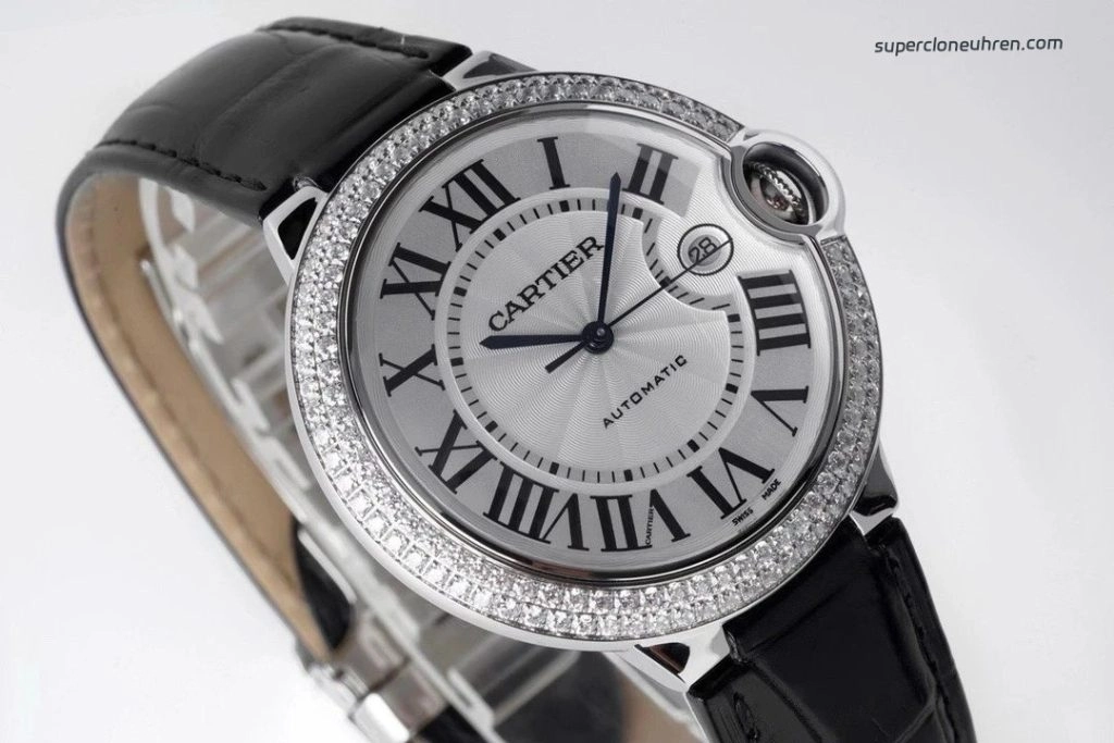 Premium Replica Uhr Cartier Ballon Bleu WE900951 aus Edelstahl mit Diamantbesatz 42mm