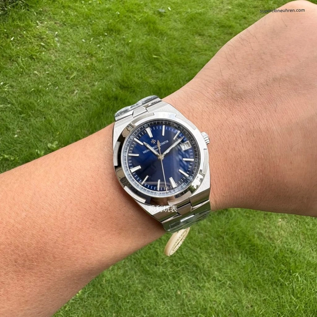 1:1 Super Clone Uhr Vacheron Constantin Overseas 4500V/110A-B128 blaues Zifferblatt Edelstahl 41 mm