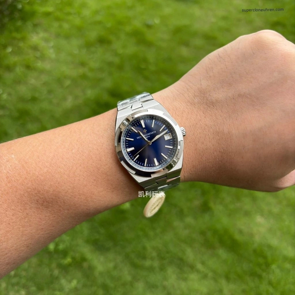 1:1 Super Clone Uhr Vacheron Constantin Overseas 4500V/110A-B128 blaues Zifferblatt Edelstahl 41 mm