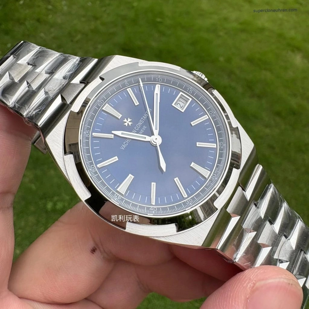 1:1 Super Clone Uhr Vacheron Constantin Overseas 4500V/110A-B128 blaues Zifferblatt Edelstahl 41 mm