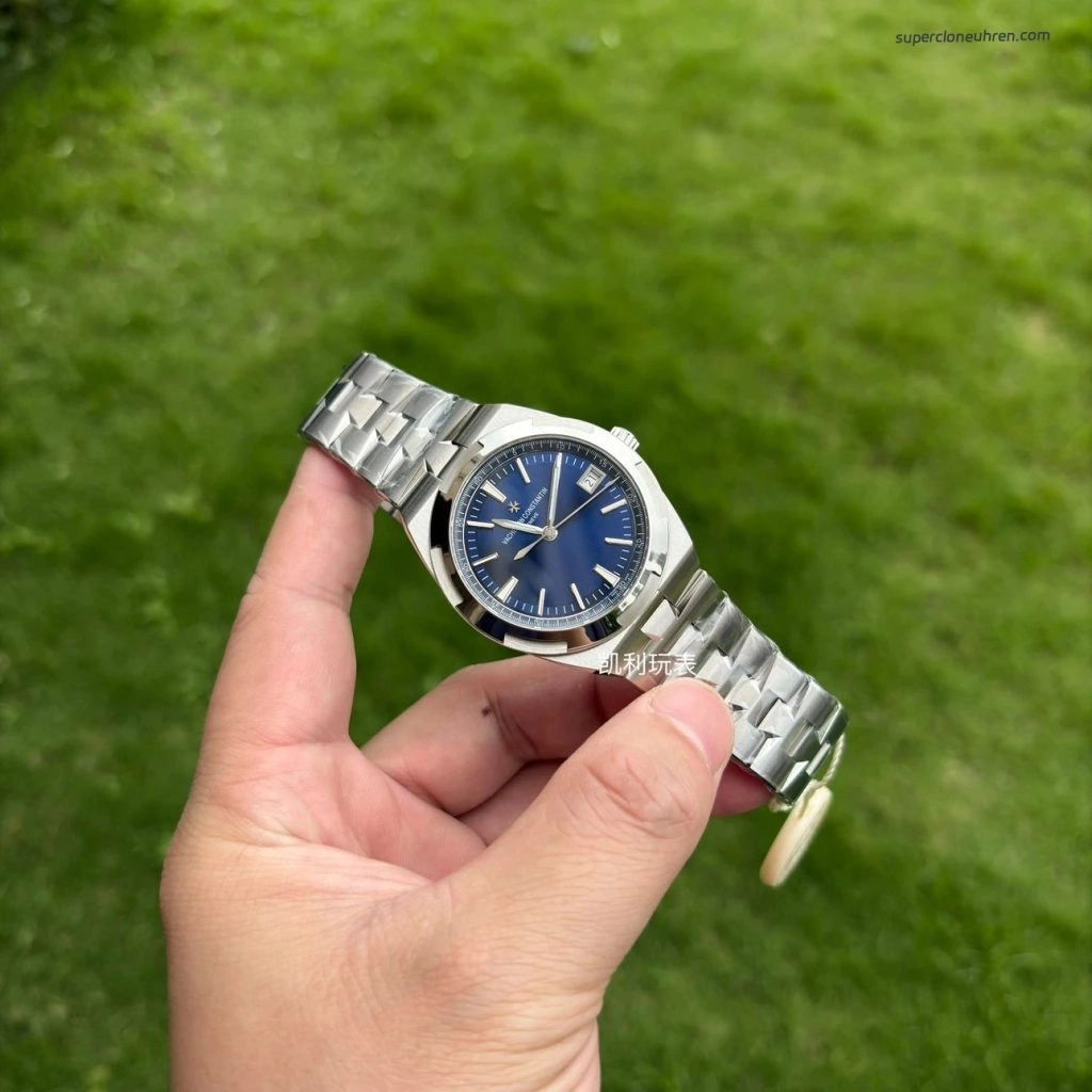 1:1 Super Clone Uhr Vacheron Constantin Overseas 4500V/110A-B128 blaues Zifferblatt Edelstahl 41 mm