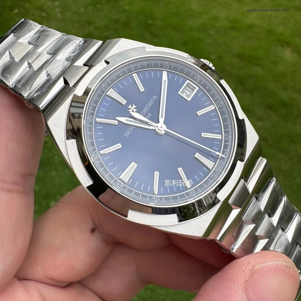 1:1 Super Clone Uhr Vacheron Constantin Overseas 4500V/110A-B128 blaues Zifferblatt Edelstahl 41 mm