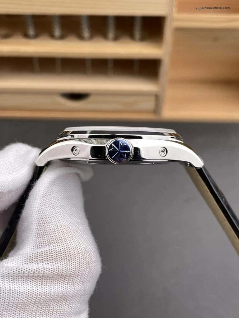 Premium Replica Uhr Vacheron Constantin Fiftysix 4000E/000A-B439 mit silbernem Zifferblatt 40mm