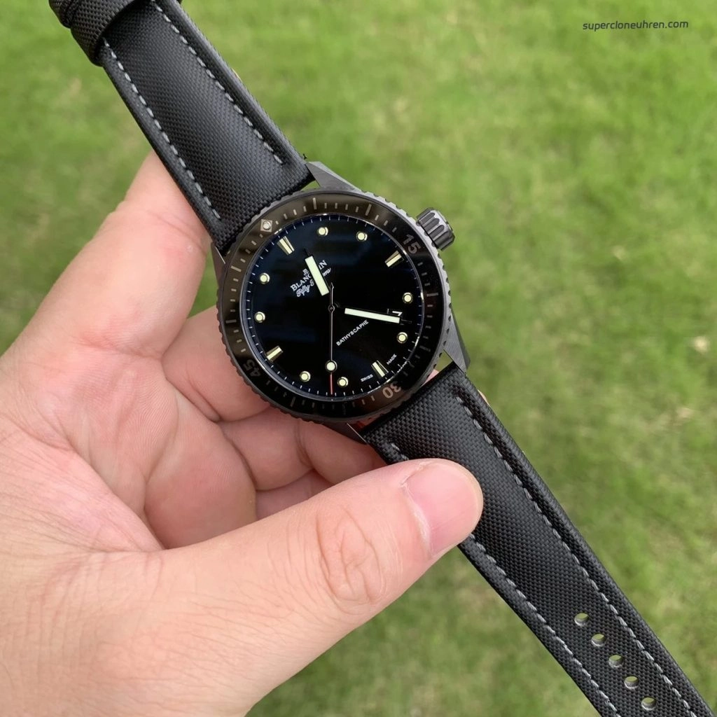 Premium Replica Uhr Blancpain Fifty Fathoms 5000-0130-B52A Schwarzes Keramikgehäuse 43,6 mm