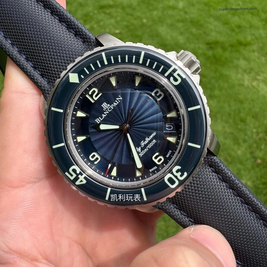 Premium Replica Uhr Blancpain Fifty Fathoms 5015D-1140-52B blaues Zifferblatt Edelstahl 45mm