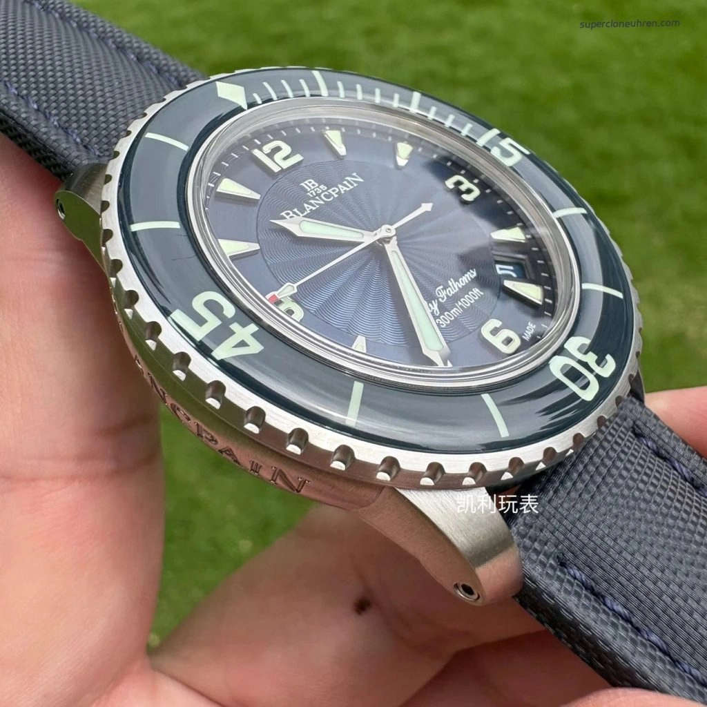 Premium Replica Uhr Blancpain Fifty Fathoms 5015D-1140-52B blaues Zifferblatt Edelstahl 45mm