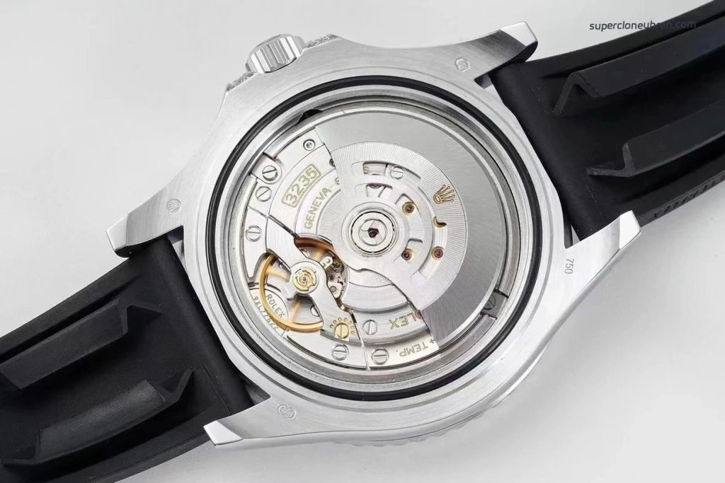 Premium Replica Uhr Rolex Yacht-Master M226679TBR mit Rainbow-Lünette und Diamantbesatz 42mm