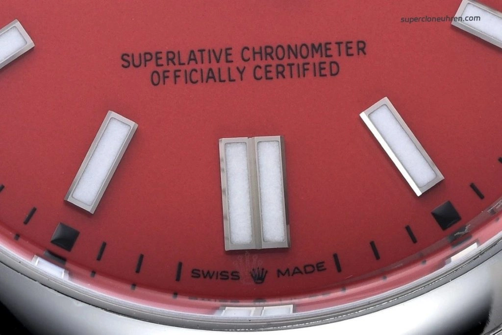 Super Clone Rolex Oyster Perpetual m124300-0007 mit rotem Zifferblatt und Edelstahlband 41mm