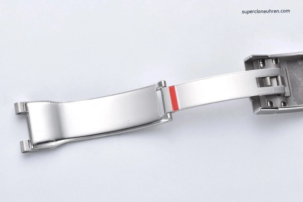Super Clone Rolex Oyster Perpetual m124300-0007 mit rotem Zifferblatt und Edelstahlband 41mm