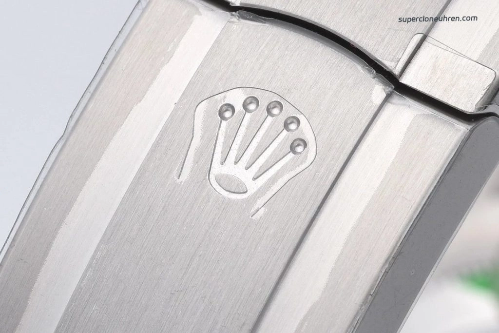 Super Clone Rolex Oyster Perpetual 124300 mit goldfarbenen Zeigern 41mm