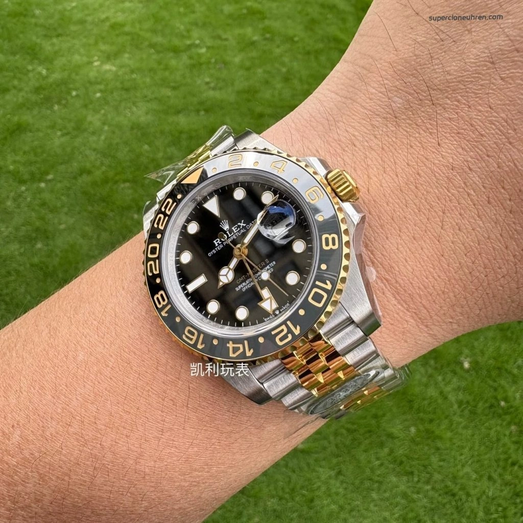 Premium Replica Uhr Rolex GMT-Master II 126713 Bicolor Oysterstahl 40mm