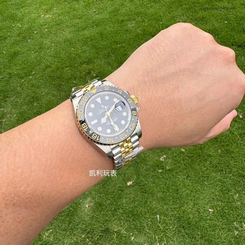 Premium Replica Uhr Rolex GMT-Master II 126713 Bicolor Oysterstahl 40mm