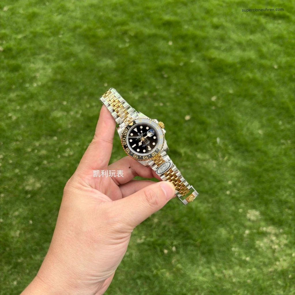 Premium Replica Uhr Rolex GMT-Master II 126713 Bicolor Oysterstahl 40mm