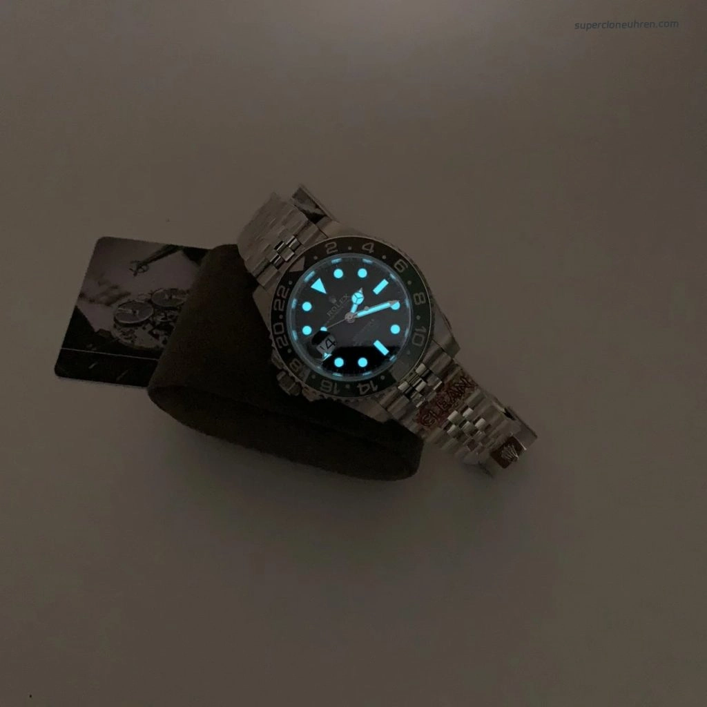 Super Clone Rolex GMT-Master II m126720vtnr-0002 mit grün-schwarzer Lünette und Jubilee-Band 40mm