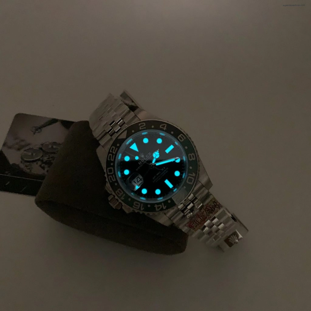 Super Clone Rolex GMT-Master II m126720vtnr-0002 mit grün-schwarzer Lünette und Jubilee-Band 40mm