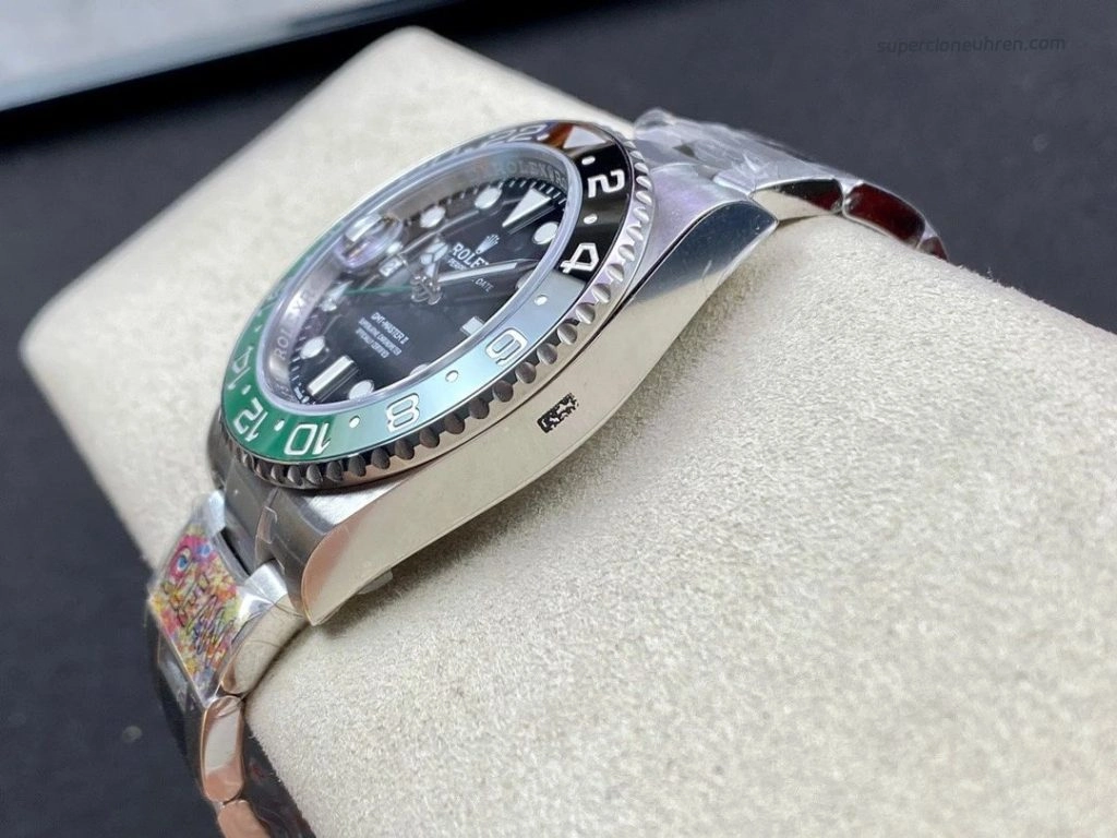 Super Clone Rolex GMT-Master II m126720vtnr-0002 mit grün-schwarzer Lünette und Jubilee-Band 40mm