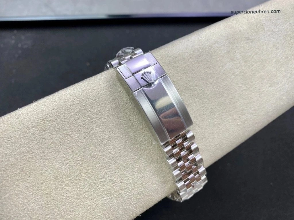 Super Clone Rolex GMT-Master II m126720vtnr-0002 mit grün-schwarzer Lünette und Jubilee-Band 40mm
