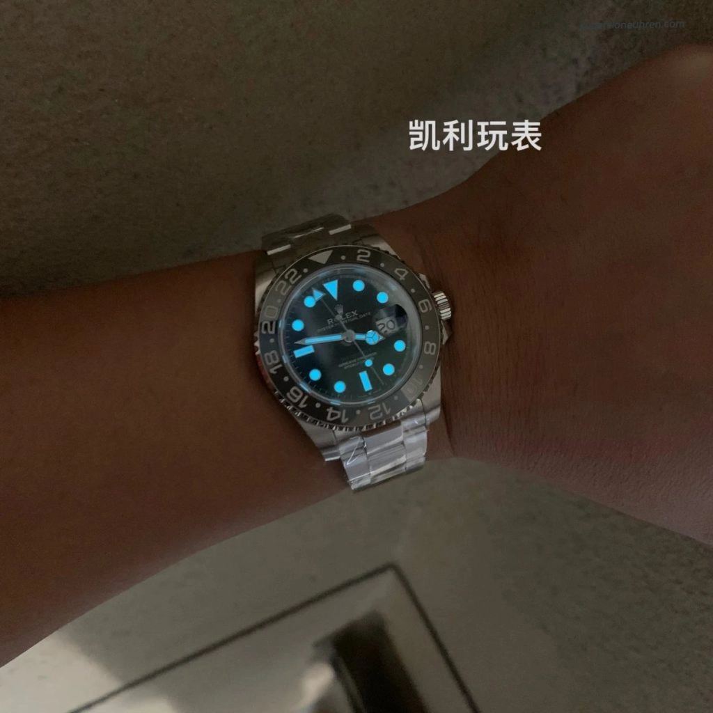 Premium Replica Uhr Rolex GMT-Master II 126710GRNR schwarz-graue Lünette 40 mm