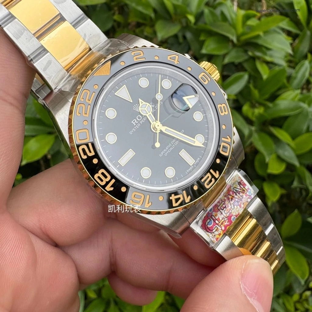 Premium Replica Uhr Rolex GMT-Master II 116713-LN-78203 Bicolor mit grünem GMT-Zeiger 40 mm
