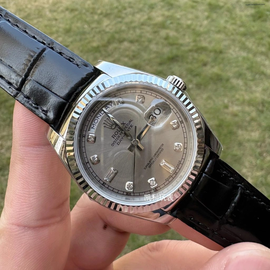 Super Clone Rolex Day-Date 118139 mit Rhodium-Zifferblatt 36 mm