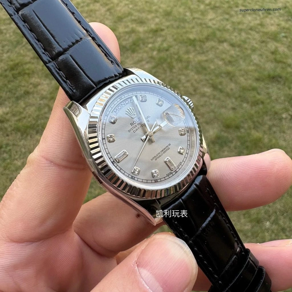 Super Clone Rolex Day-Date 118139 mit Rhodium-Zifferblatt 36 mm