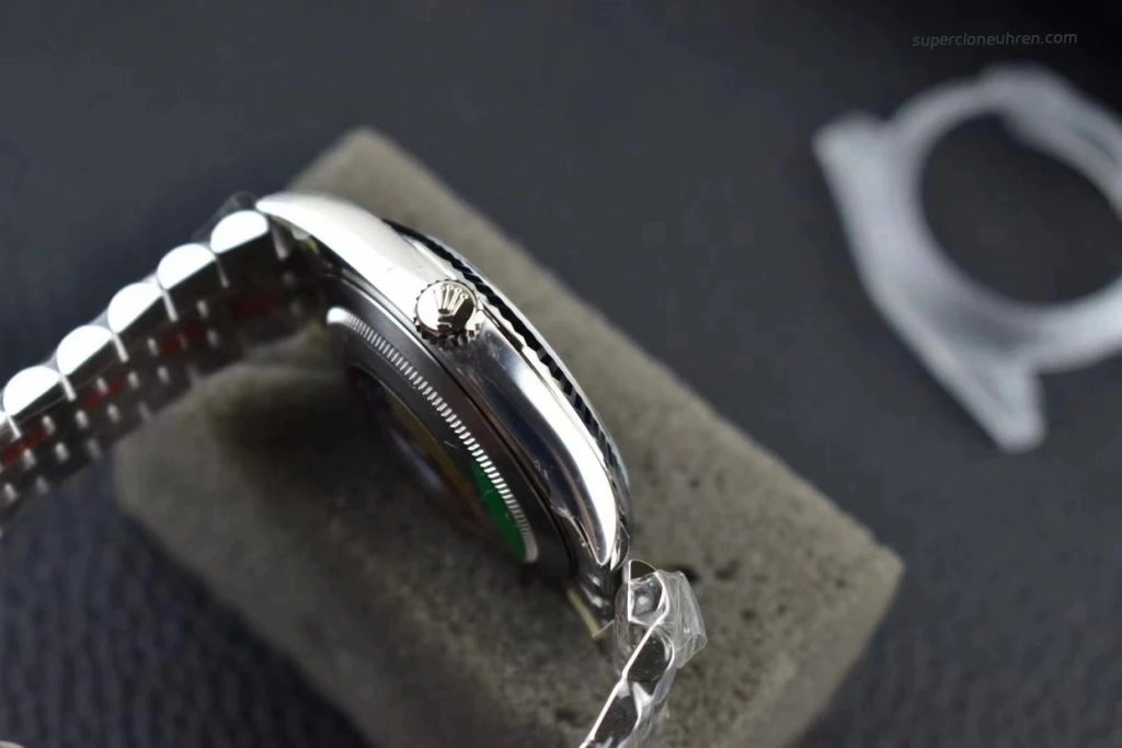 1:1 Super Clone Uhr Rolex Datejust m126334-0028 Mintgrünes Zifferblatt Jubilé-Band 41mm