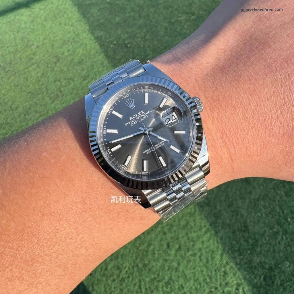 1:1 Super Clone Uhr Rolex Datejust 126334 Grau Stabindizes Jubilé-Band 41mm