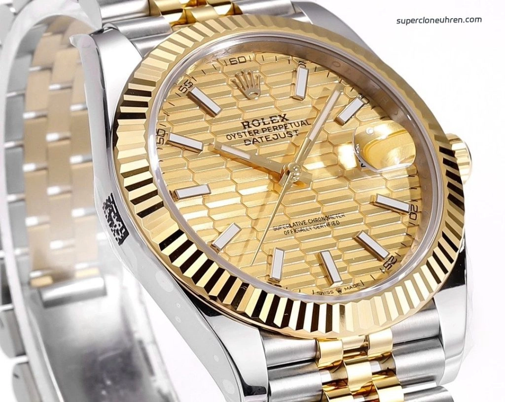 Premium Replica Uhr Rolex Datejust m126333-0022 mit goldenem Wellenzifferblatt 41 mm