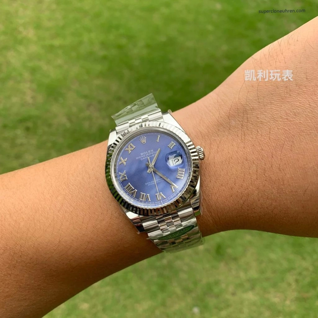 Premium Replica Uhr Rolex Datejust 126334 Eisblaues Zifferblatt mit römischen Ziffern 41 mm