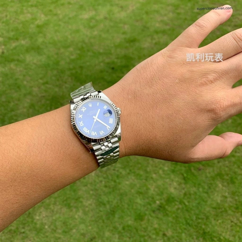 Premium Replica Uhr Rolex Datejust 126334 Eisblaues Zifferblatt mit römischen Ziffern 41 mm