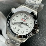 1:1 Super Clone Uhr Omega Seamaster Diver 300M 210.30.42.20.04.001 Panda-Zifferblatt Edelstahl 42mm