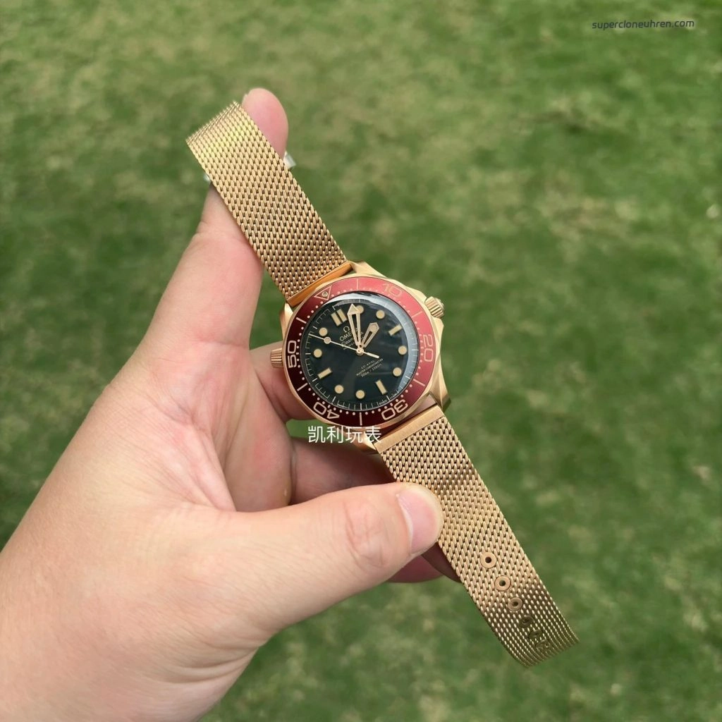 Premium Replica Uhr Omega Seamaster Diver 210.90.42.20.01.003 in Burgunderrot Bronze-Gold 42mm