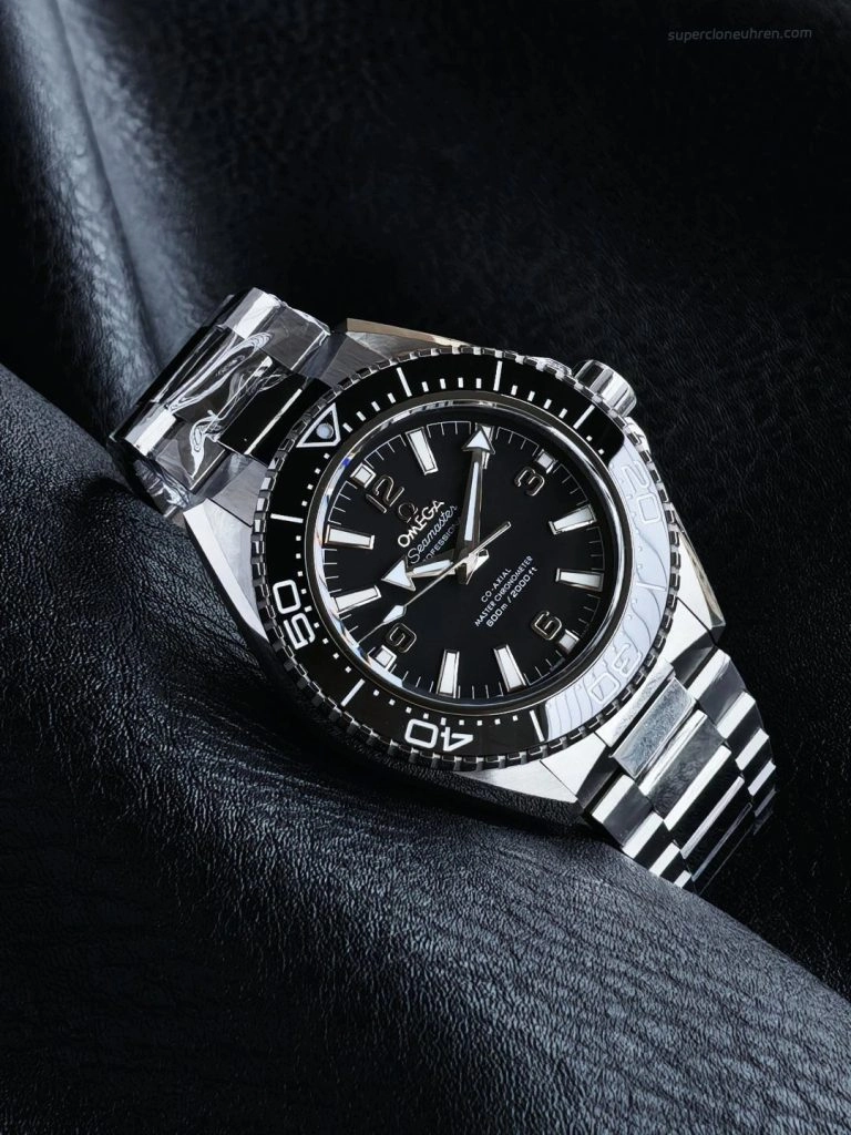 Super Clone Omega Seamaster Planet Ocean 217.30.42.21.01.001 Edelstahl schwarzes Zifferblatt 42 mm
