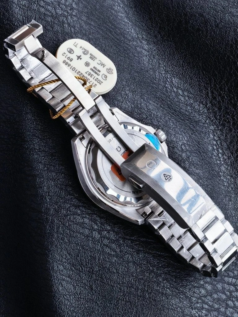Super Clone Omega Seamaster Planet Ocean 217.30.42.21.01.001 Edelstahl schwarzes Zifferblatt 42 mm