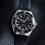 Premium Replica Uhr Omega Seamaster Planet Ocean 217.32.42.21.01.001 Edelstahl mit schwarzem Kautschukband 42 mm