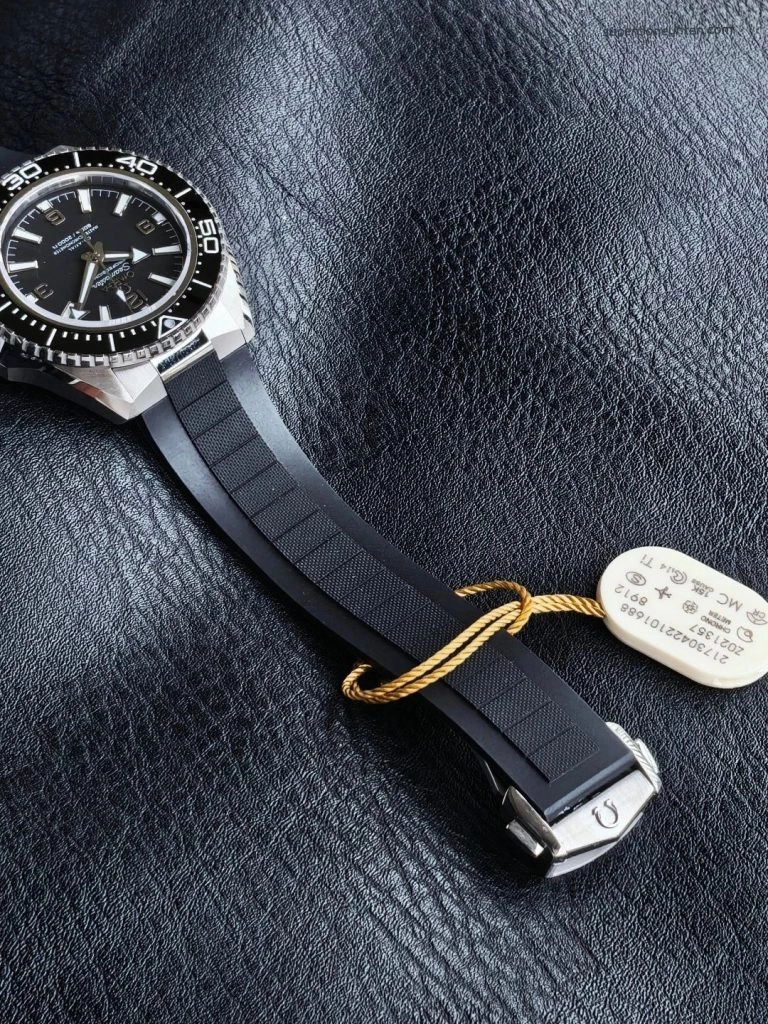 Premium Replica Uhr Omega Seamaster Planet Ocean 217.32.42.21.01.001 Edelstahl mit schwarzem Kautschukband 42 mm