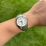 Premium Replica Uhr Omega Seamaster Aqua Terra 220.10.41.21.02.001 silbernes Teak-Zifferblatt mit orangefarbenem Sekundenzeiger 41mm
