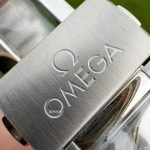 Premium Replica Uhr Omega Seamaster Aqua Terra 220.10.41.21.02.001 silbernes Teak-Zifferblatt mit orangefarbenem Sekundenzeiger 41mm