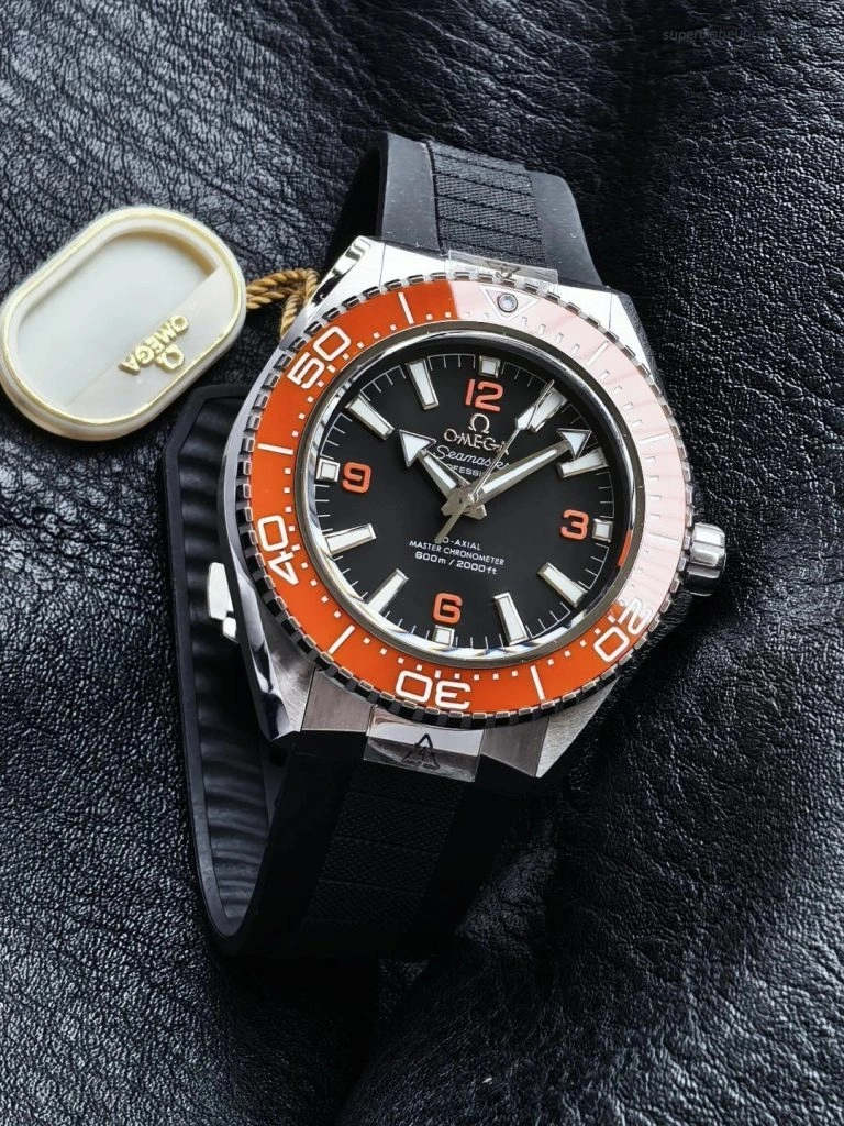 Premium Replica Uhr Omega Seamaster Planet Ocean 217.32.42.21.01.003 Edelstahl mit orangefarbener Lünette 42 mm