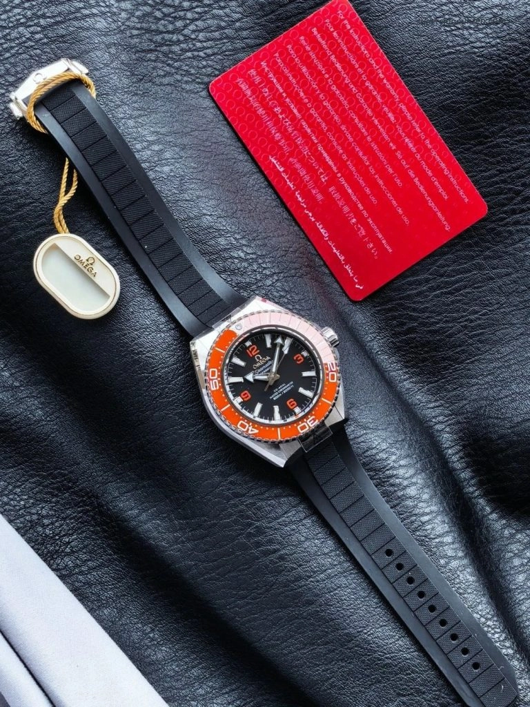 Premium Replica Uhr Omega Seamaster Planet Ocean 217.32.42.21.01.003 Edelstahl mit orangefarbener Lünette 42 mm