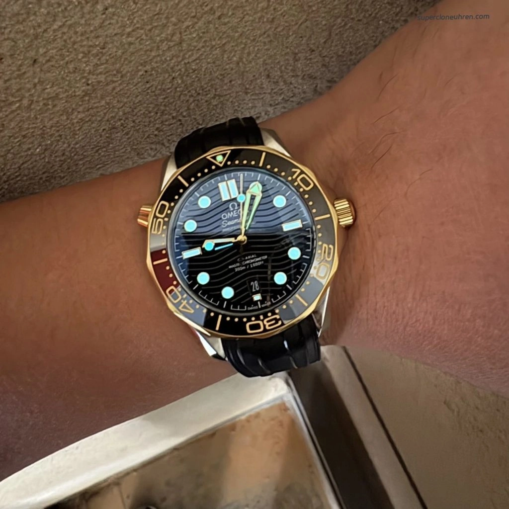 Premium Replica Uhr Omega Seamaster 210.22.42.20.01.001 in Bicolor Schwarz 42mm