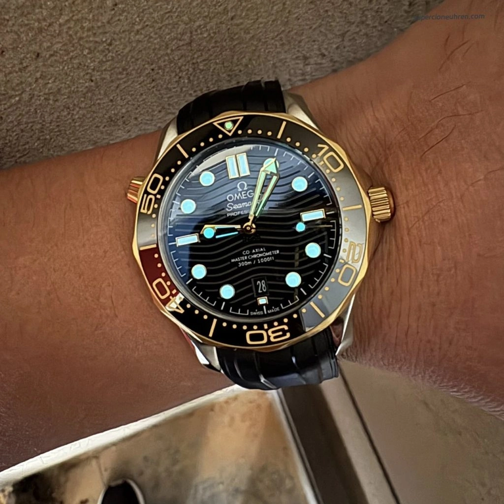Premium Replica Uhr Omega Seamaster 210.22.42.20.01.001 in Bicolor Schwarz 42mm