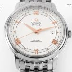 Premium Replica Uhr Omega De Ville 424.10.40.20.02.002 silbernes Zifferblatt mit goldenen Zeigern 39,5 mm