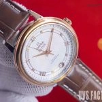 Premium Replica Uhr Omega De Ville 424.23.33.20.09.001 mit Satin-Zifferblatt und Bicolor 32,7 mm