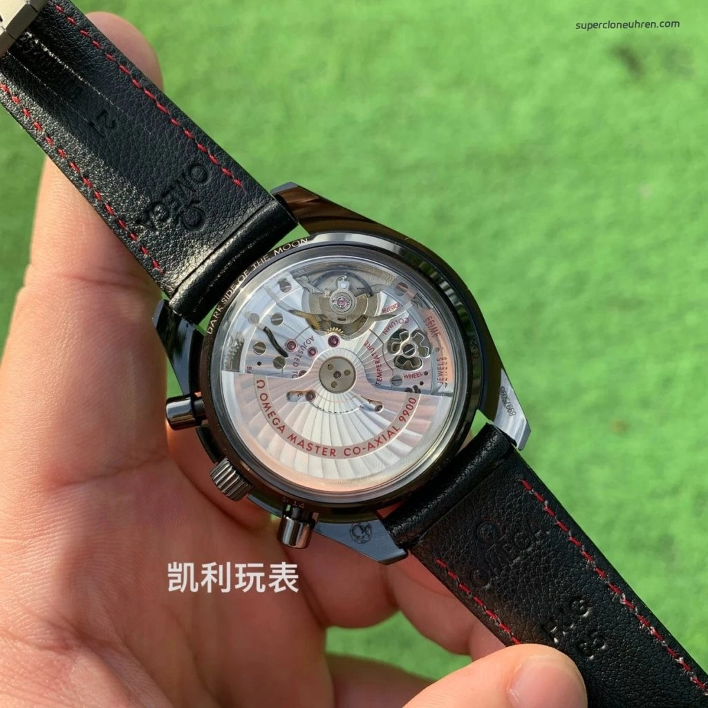 Super Clone Omega Speedmaster 311.92.44.51.01.004 mit Keramikgehäuse und Lederband 44,25 mm
